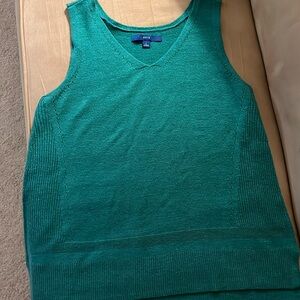 Women’s sweater tank top